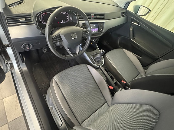 Seat Arona 8 of 16