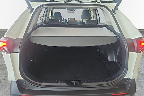 Toyota RAV4 10 of 20