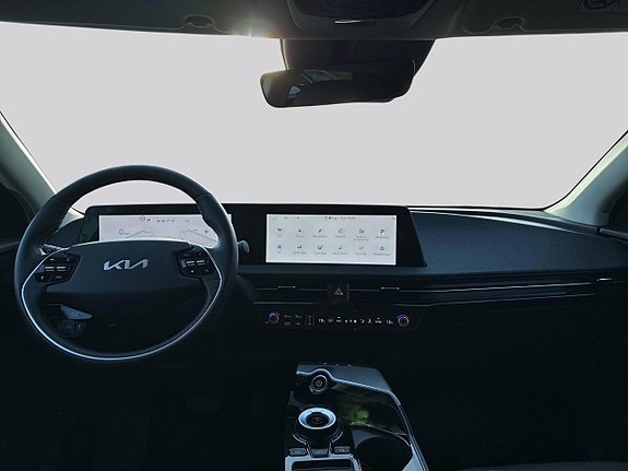 Kia EV6 7 of 15