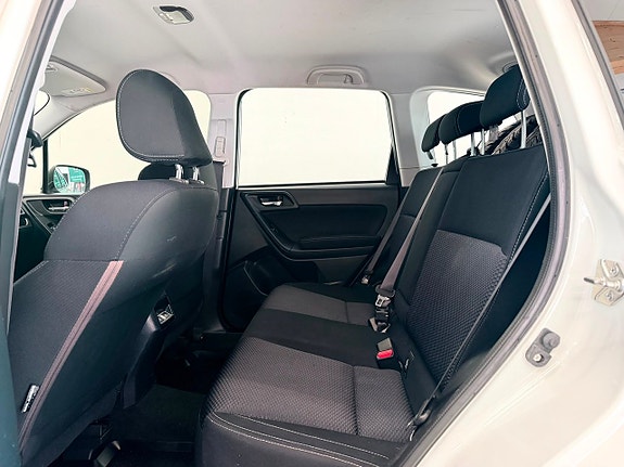 Subaru Forester 12 of 19