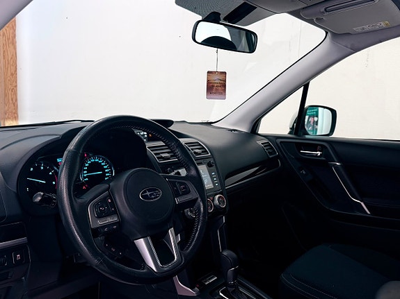 Subaru Forester 10 of 19