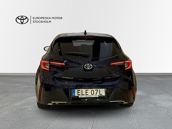 Toyota Corolla 4 of 14