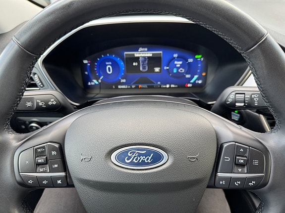 Ford Kuga 12 of 14