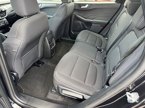 Ford Kuga 11 of 14