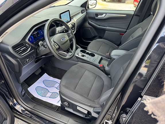Ford Kuga 9 of 14