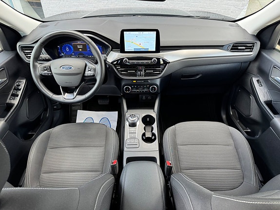 Ford Kuga 10 of 14