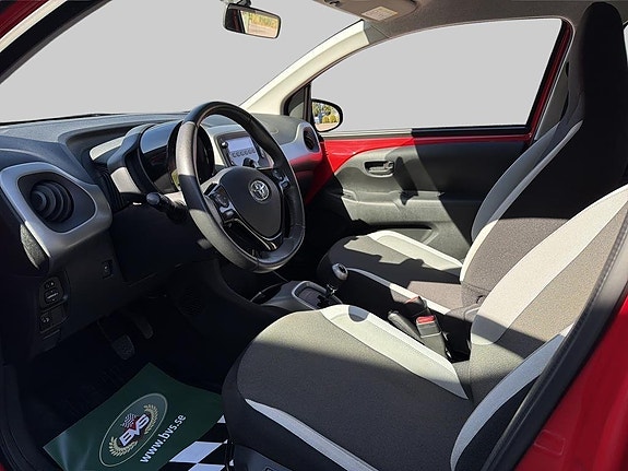 Toyota Aygo 11 of 14