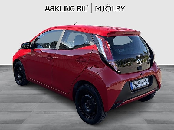 Toyota Aygo 2 of 14