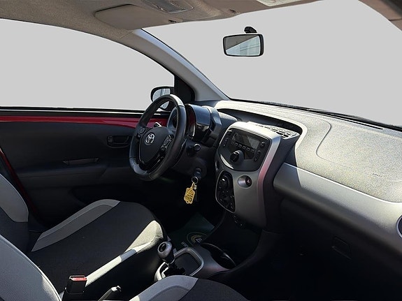 Toyota Aygo 6 of 14