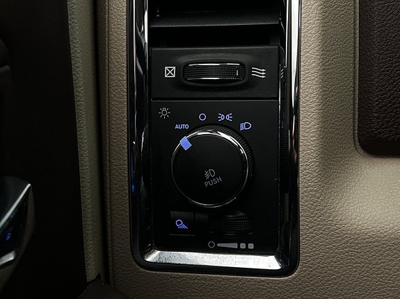 Dodge RAM 1500 12 of 30