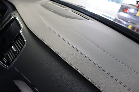 Volvo XC90 26 of 30