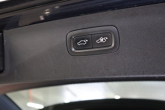 Volvo XC90 25 of 30