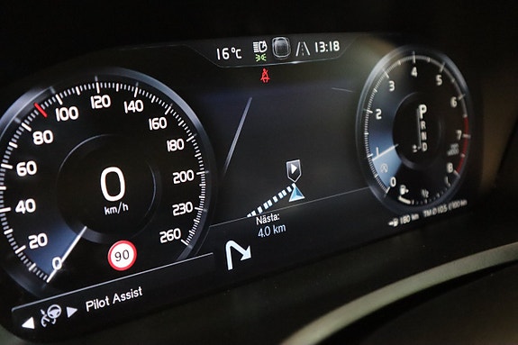 Volvo XC90 9 of 30