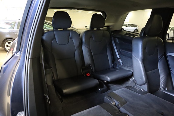 Volvo XC90 22 of 30