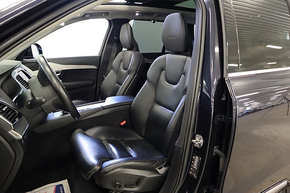 Volvo XC90 17 of 30