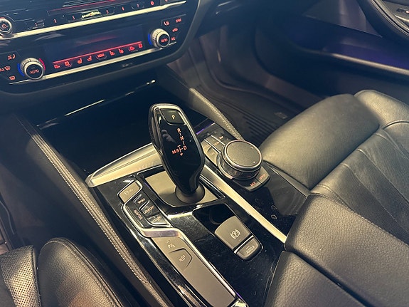 BMW 530i 18 of 26