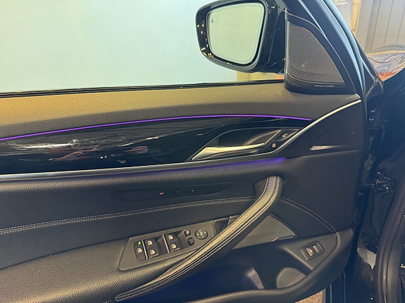 BMW 530i 16 of 26