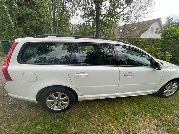 Volvo V70 4 of 8