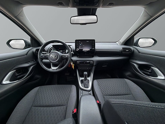 Toyota Yaris 10 of 25