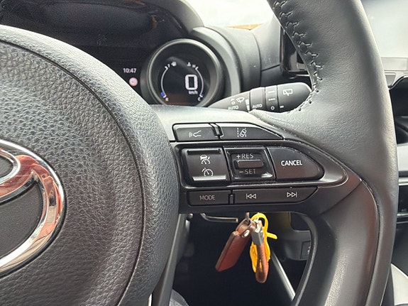 Toyota Yaris 20 of 25
