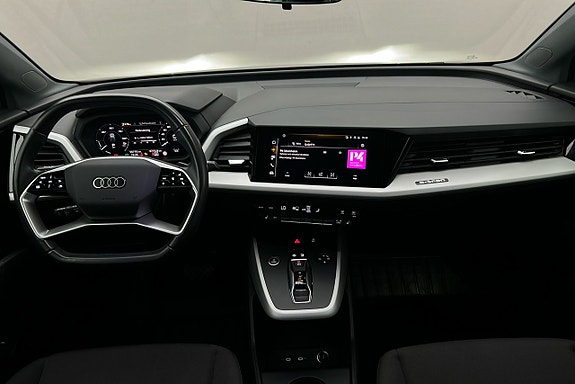 Audi Q4 e-tron 3 of 3