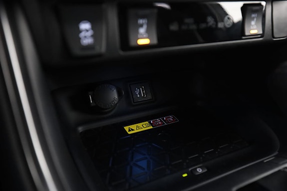 Toyota RAV4 27 of 30