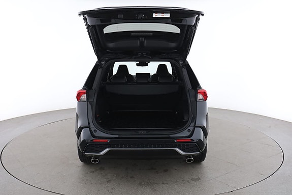 Toyota RAV4 17 of 30