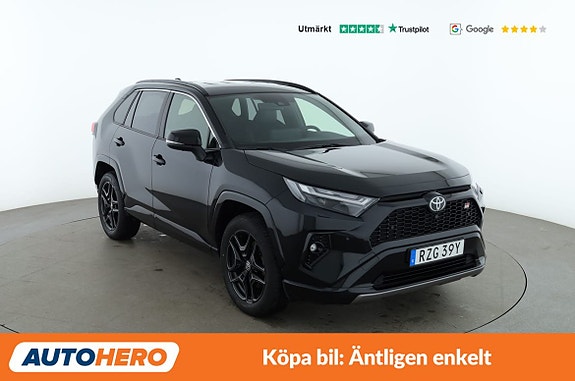 Toyota RAV4 8 of 30