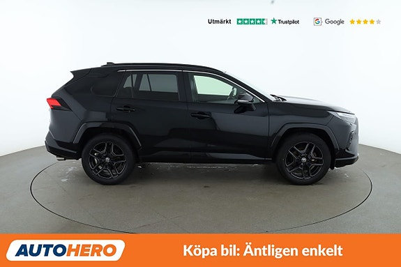 Toyota RAV4 7 of 30