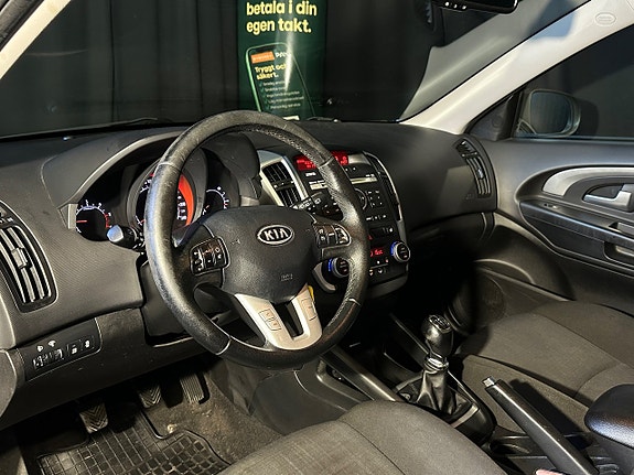 Kia Ceed 9 of 19