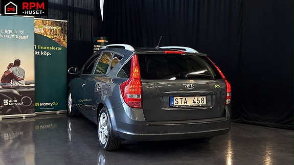Kia Ceed 4 of 19