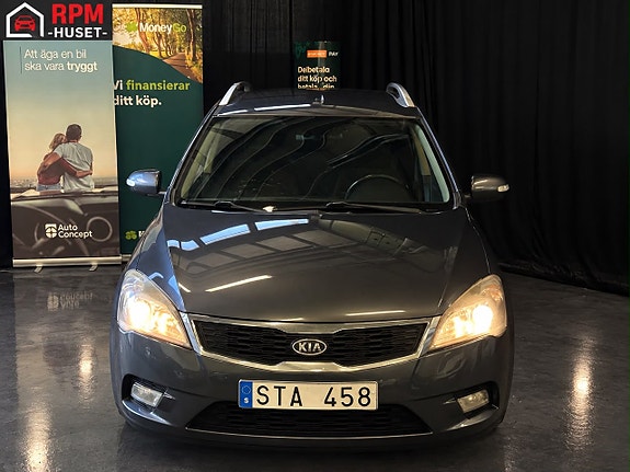 Kia Ceed 3 of 19