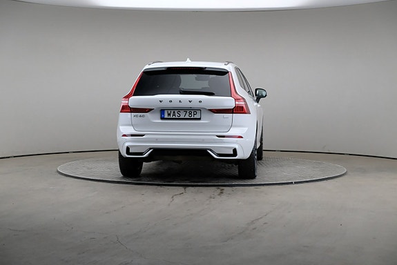 Volvo XC60 2 of 3