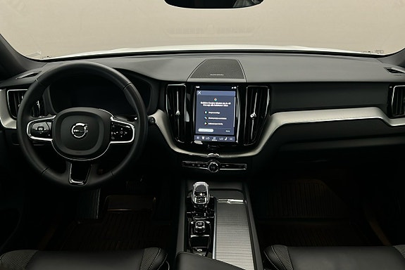 Volvo XC60 3 of 3