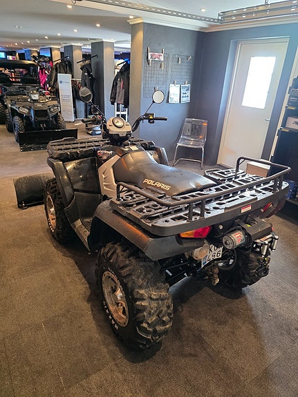 Polaris Sportsman 800 Med vinsch fram och bak samt plogpaket 5 of 6