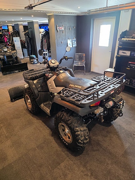 Polaris Sportsman 800 Med vinsch fram och bak samt plogpaket 6 of 6