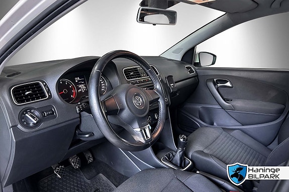 Volkswagen Polo 10 of 27