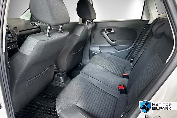 Volkswagen Polo 21 of 27