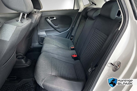 Volkswagen Polo 22 of 27