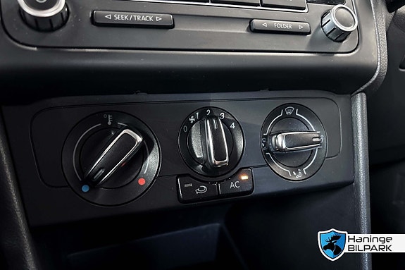 Volkswagen Polo 15 of 27