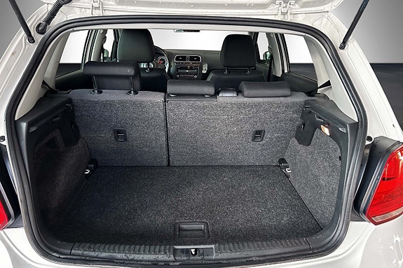 Volkswagen Polo 24 of 27