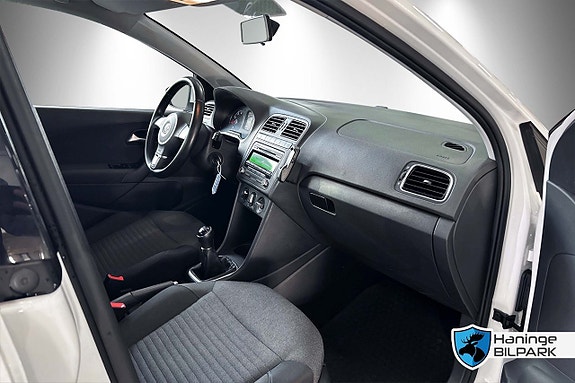 Volkswagen Polo 25 of 27