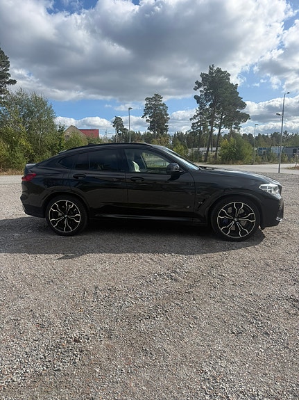 BMW X4 M 3 of 17
