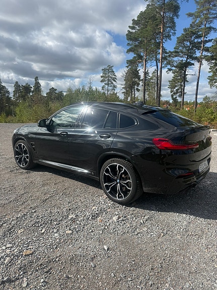 BMW X4 M 4 of 17