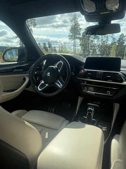 BMW X4 M 10 of 17