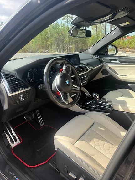 BMW X4 M 13 of 17