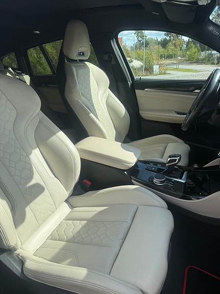 BMW X4 M 12 of 17
