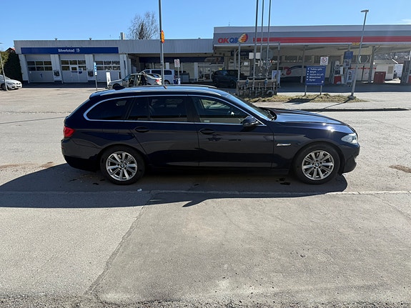 BMW 520d 2 of 17
