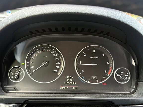 BMW 520d 8 of 17