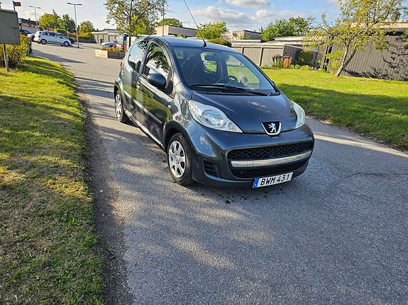 Peugeot 107 2 of 6